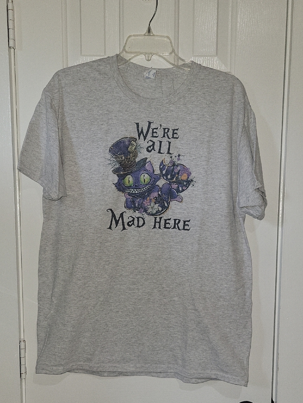 Purple Cheshire Cat Graphic Tee Size Large